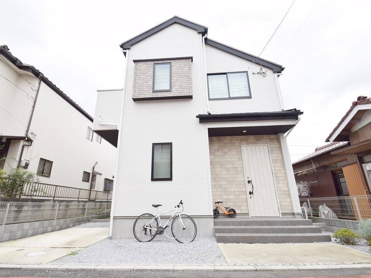 防犯と通風に優れた築浅戸建