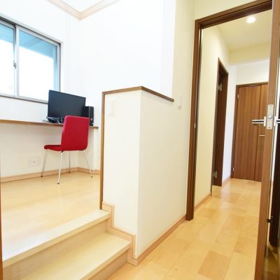 キッチン横にはスタディコーナー