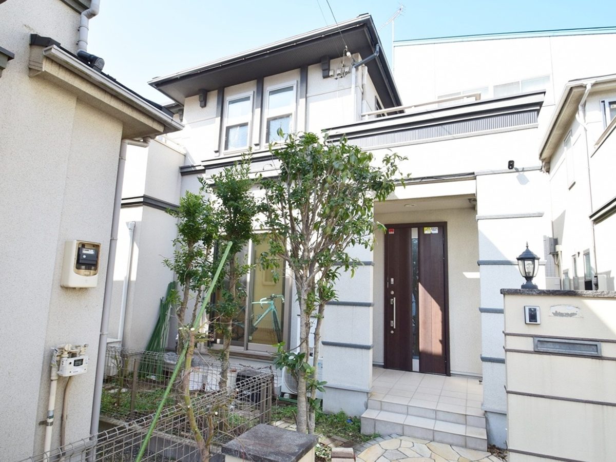 駅チカの統一された街並みに住まう（千葉市稲毛区）